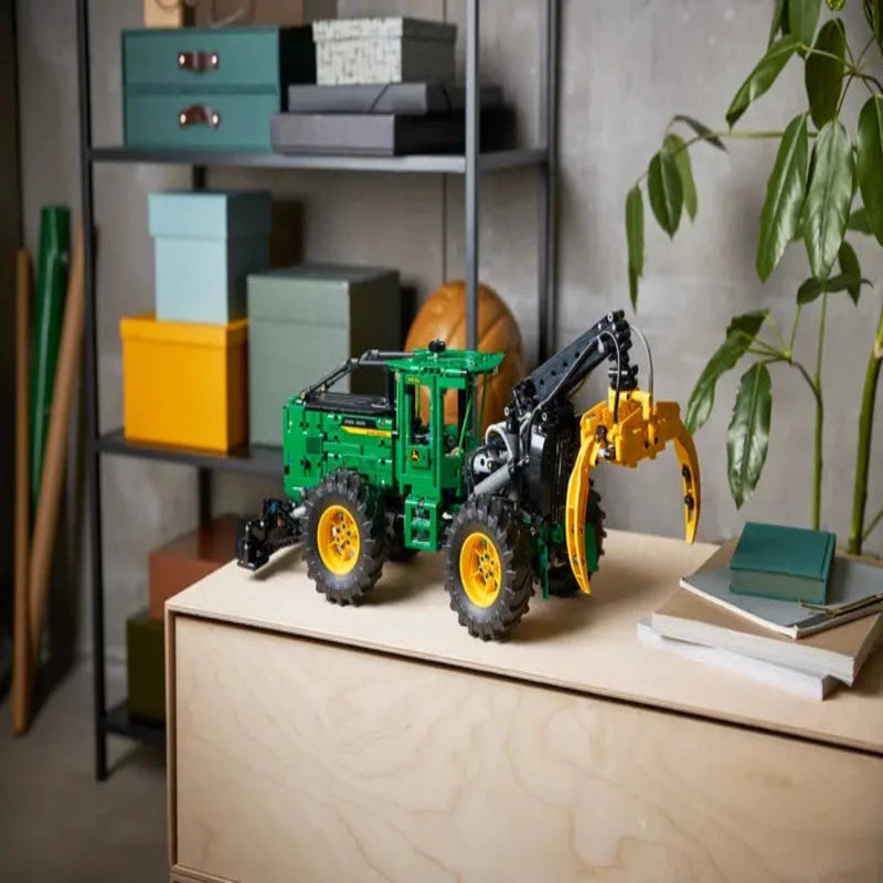 Lego 42157 Technic John Deere 948L-II Skidder - 1492 Pieces