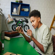 Lego 42170 Technic Kawasaki Ninja H2R Motorcycle (643 Pieces)