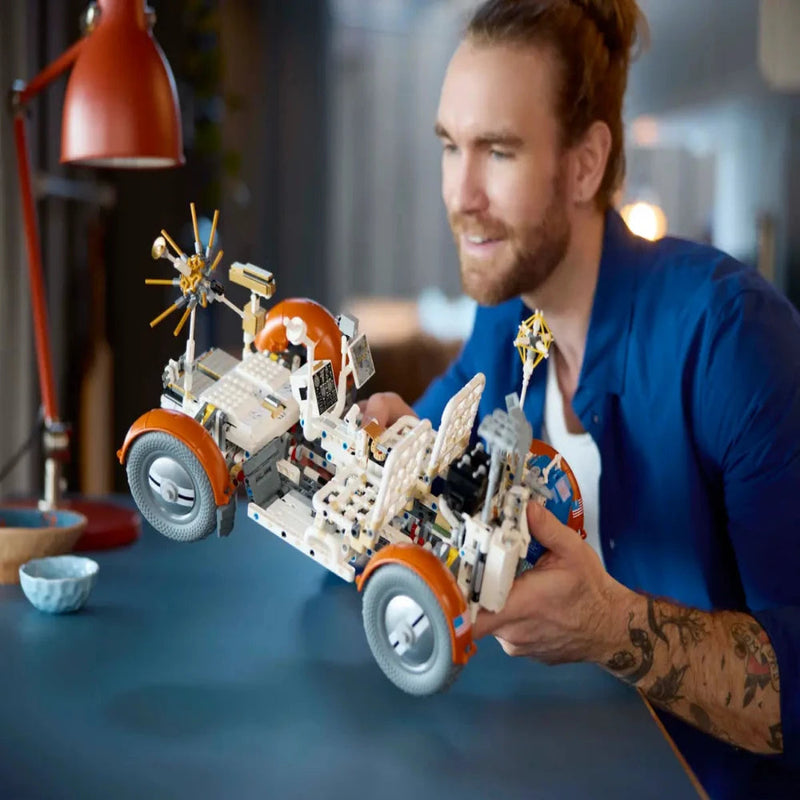 Lego 42182 Technic NASA Apollo Lunar Roving Vehicle - LRV (1913 Pieces)