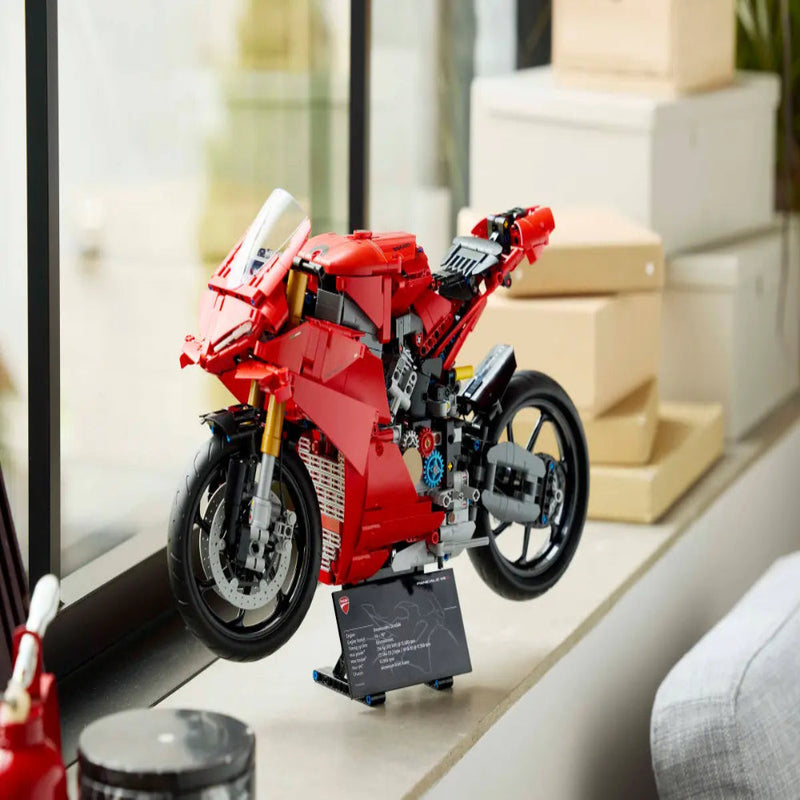 Lego 42202 Technic Ducati Panigale V4 S Motorcycle (1603 Pieces)