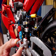 Lego 42202 Technic Ducati Panigale V4 S Motorcycle (1603 Pieces)