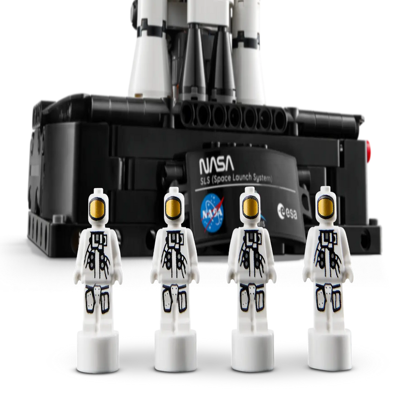 Lego 42221 Technic NASA Artemis Space Launch System Rocket (632 Pieces)