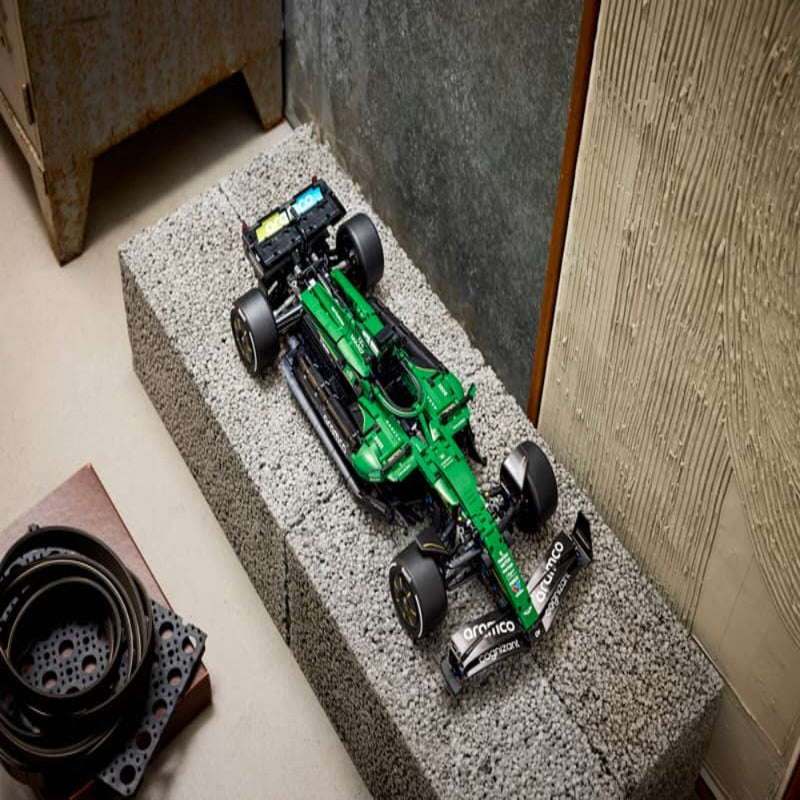 Lego 42240 Technic Aston Martin Aramco AMR25 F1 Car (1547 Pcs)
