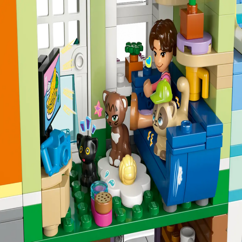 Lego 42670 Friends Heartlake City Apartments And Stores (2040 Pieces)