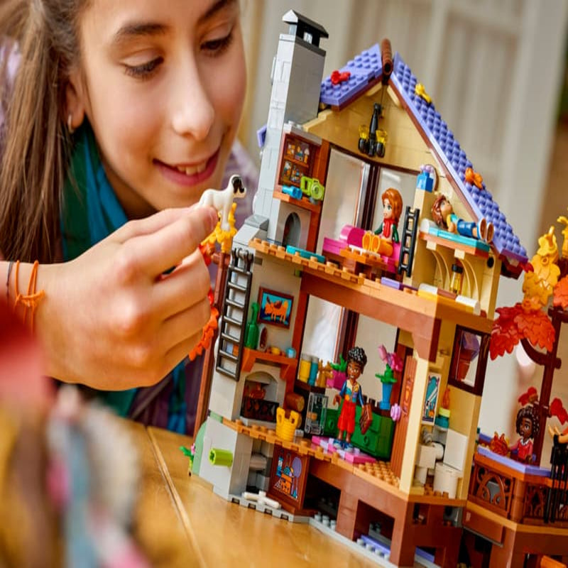 Lego 42705 Friends Cozy Fall Forest Cabin (1229 pcs)