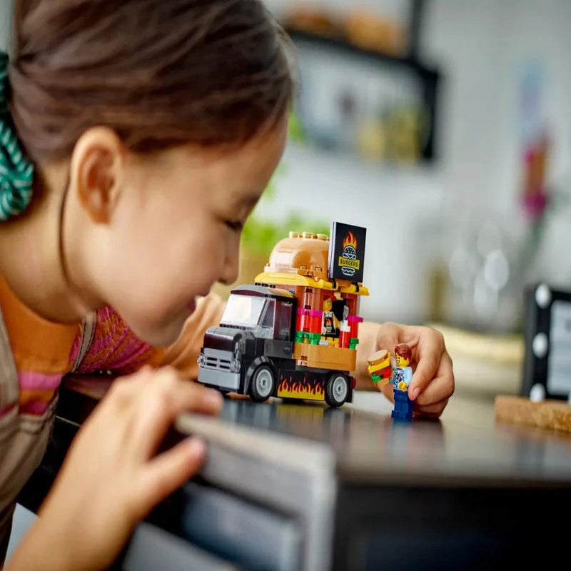 Lego 60404 City Burger Truck (194 Pieces)