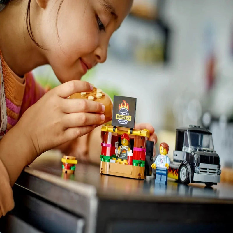 Lego 60404 City Burger Truck (194 Pieces)