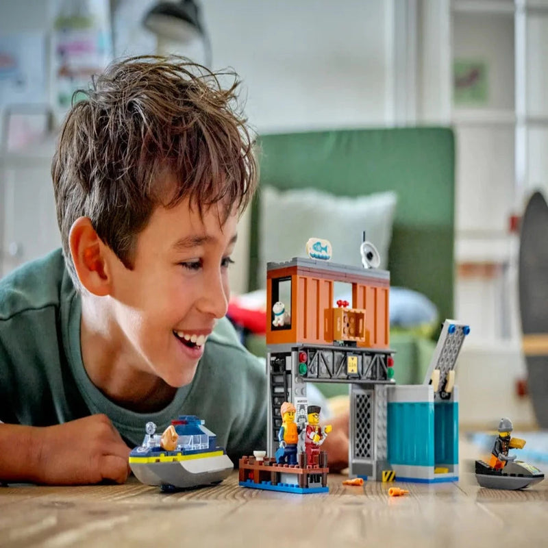 Lego 60417 City Police Speedboat And Crooks' Hideout (311 Pieces)