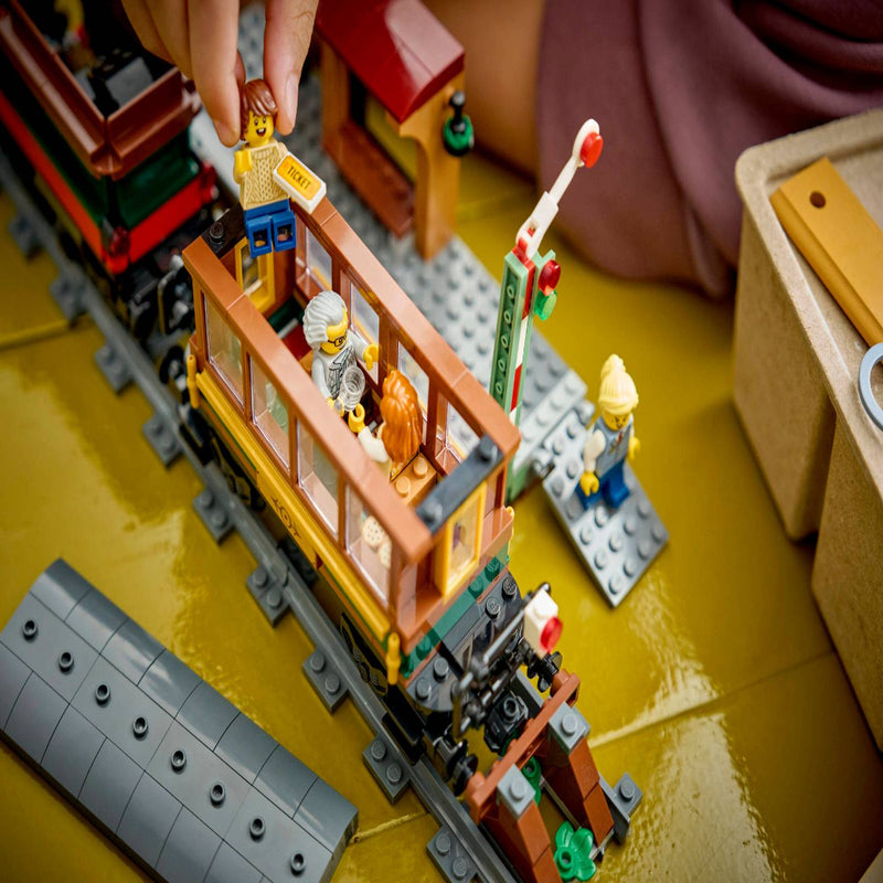 Lego 60511 City Vintage Steam Train (575 Pieces)