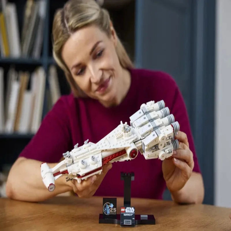 Lego 75376 Star Wars Tantive IV (654 Pieces)