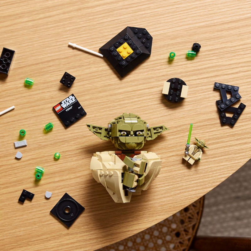 Lego 75438 Star Wars Yoda Bust (399 Pieces)