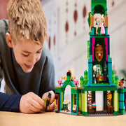 Lego 75684 Wicked Welcome to Emerald City (945 Pieces)