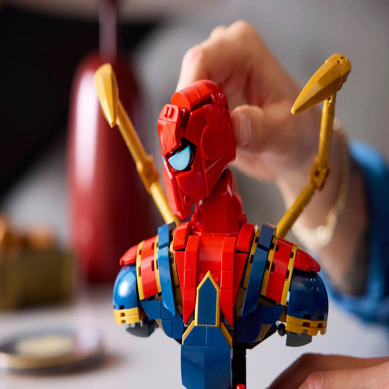 Lego 76326 Super Heroes Marvel Iron Spider-Man Bust (379 Pieces)