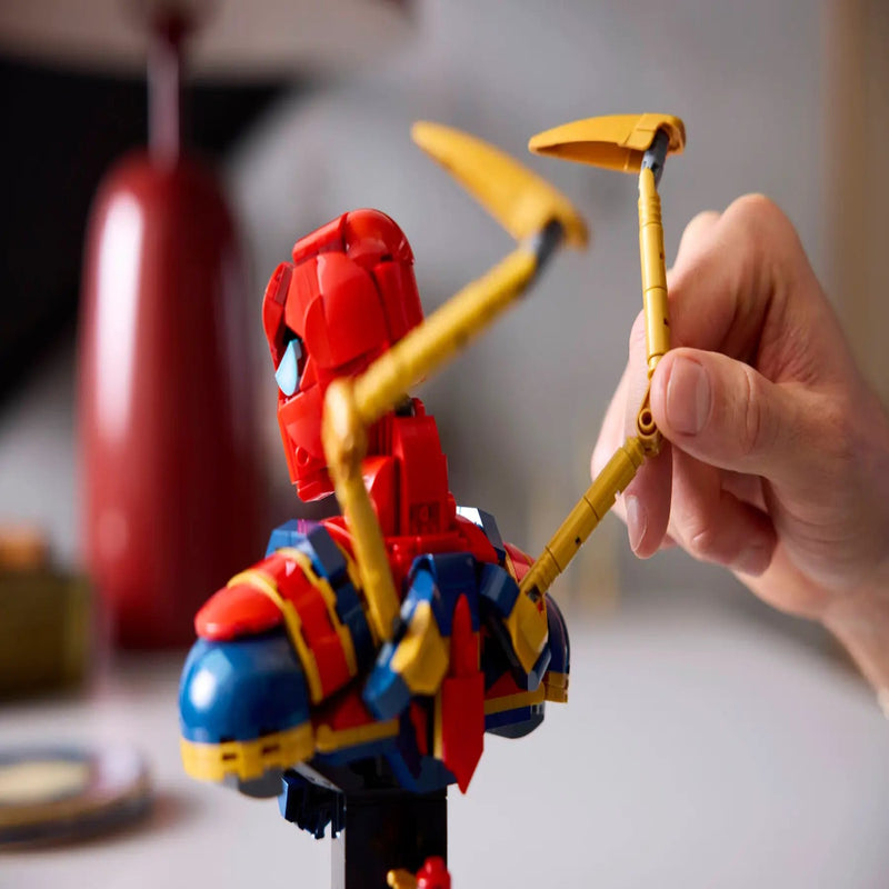 Lego 76326 Super Heroes Marvel Iron Spider-Man Bust (379 Pieces)