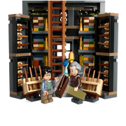 Lego 76439 Harry Potter Ollivanders & Madam Malkin's Robes (744 Pieces)