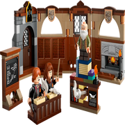 Lego 76442 Harry Potter Hogwarts Castle Charms Class (204 Pieces)