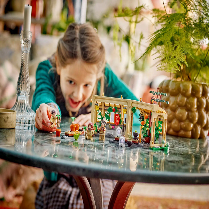Lego 76445 Harry Potter Hogwarts Castle: Herbology Class (390 Pieces)