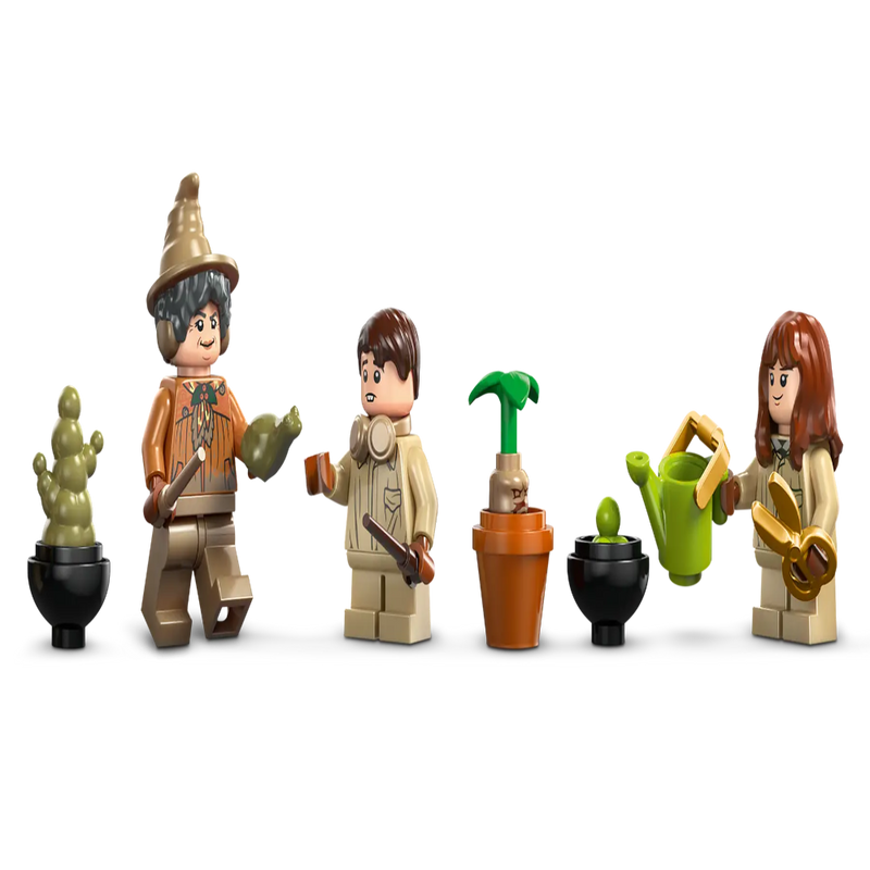 Lego 76445 Harry Potter Hogwarts Castle: Herbology Class (390 Pieces)