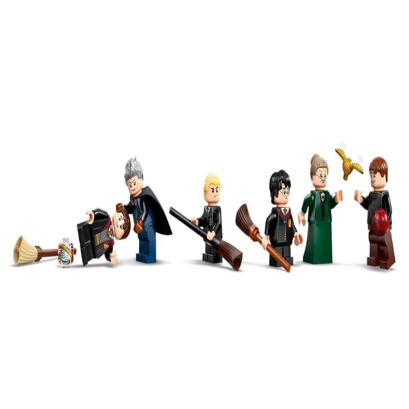 Lego 76447 Harry Potter Hogwarts Castle Flying Lessons (651 Pieces)