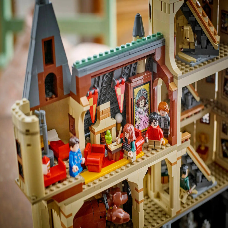 Lego 76454 Harry Potter Hogwarts Castle: The Main Tower (2135 Pieces)