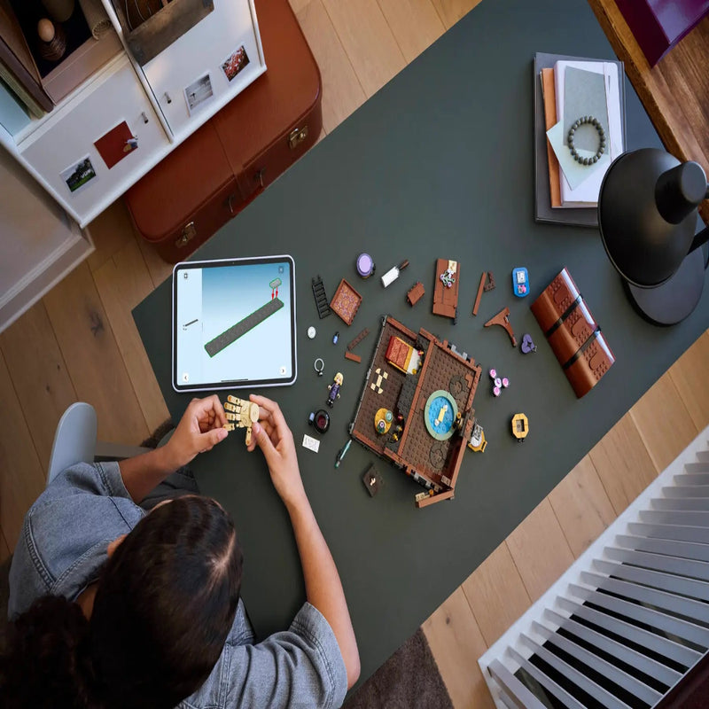 Lego 76785 Wednesday Thing's Apartment (828 Pieces)