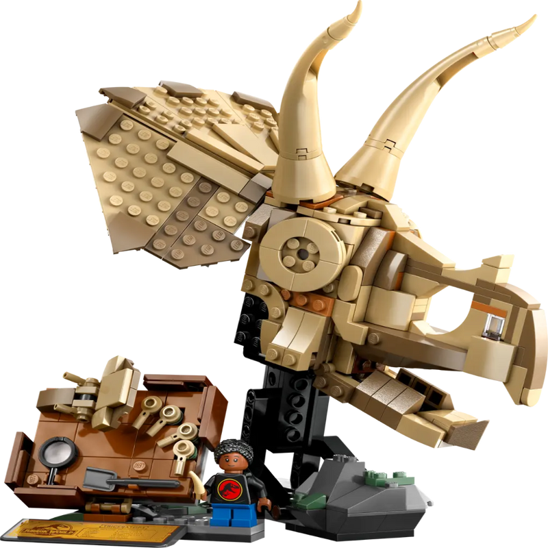Lego 76969 Jurassic World Dinosaur Fossils Triceratops Skull (468 Pieces)