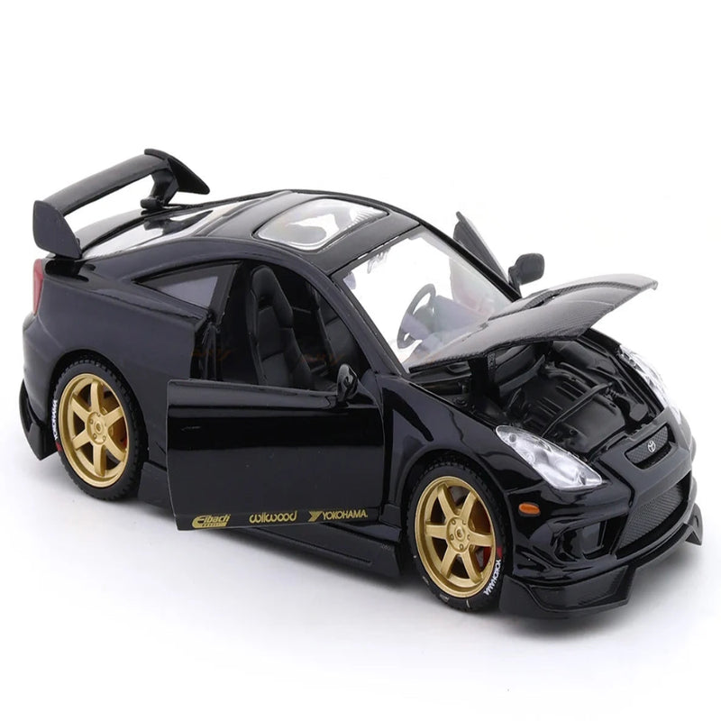Maisto 1/24 Scale Toyota Celica GT-S Diecast Model with Plex Case