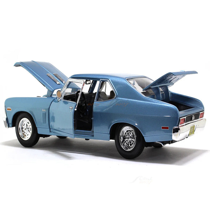 Maisto 1970 Chevrolet Nova SS Coupe blue 1:18 Maisto diecast Scale Model car