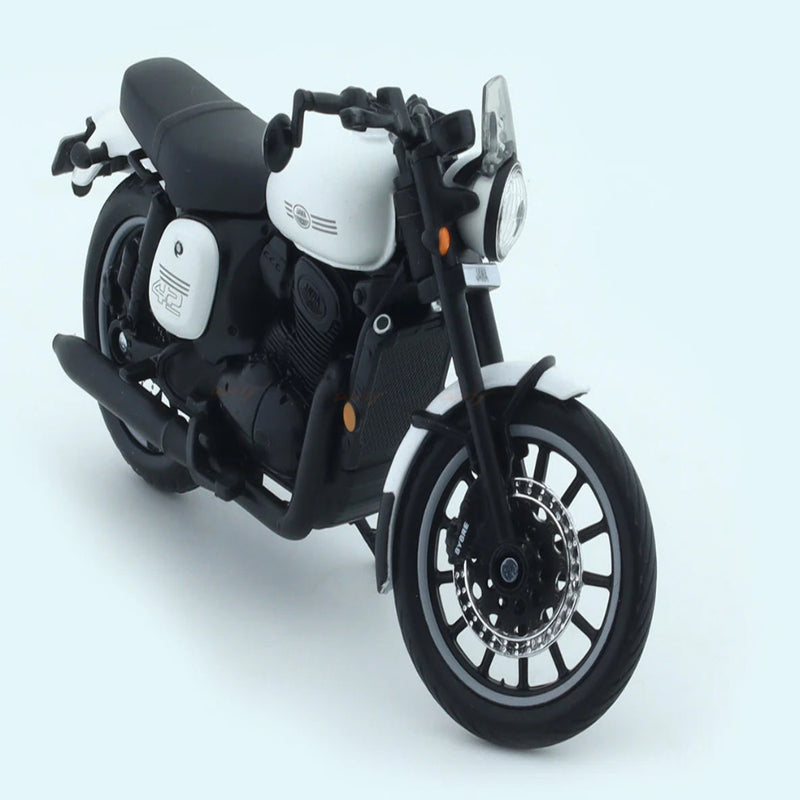 Maisto Jawa 42 White 1:18 Maisto licensed diecast scale model bike collectible