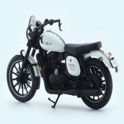 Maisto Jawa 42 White 1:18 Maisto licensed diecast scale model bike collectible
