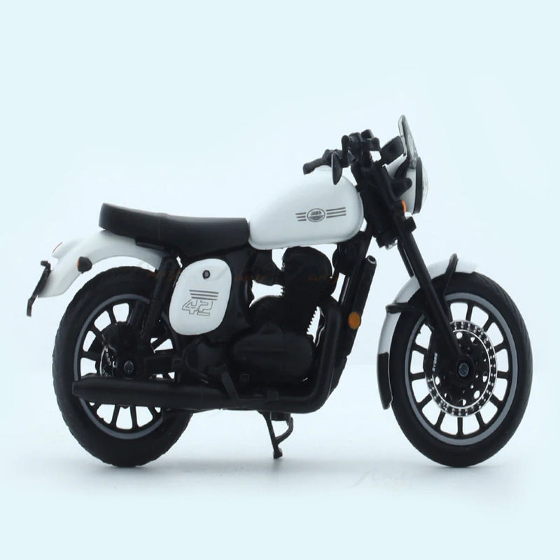 Maisto Jawa 42 White 1:18 Maisto licensed diecast scale model bike collectible