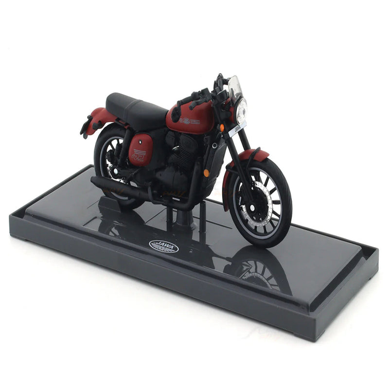Maisto Jawa Yezdi #42 1:18 licensed diecast scale model bike collectible -Red