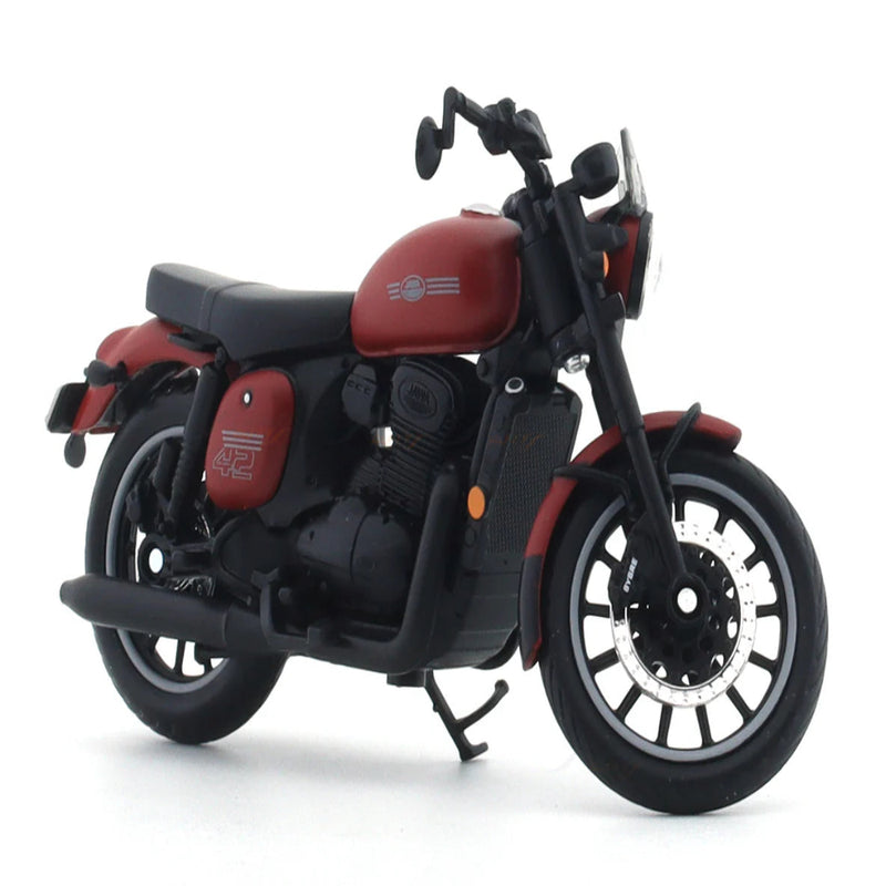 Maisto Jawa Yezdi #42 1:18 licensed diecast scale model bike collectible -Red
