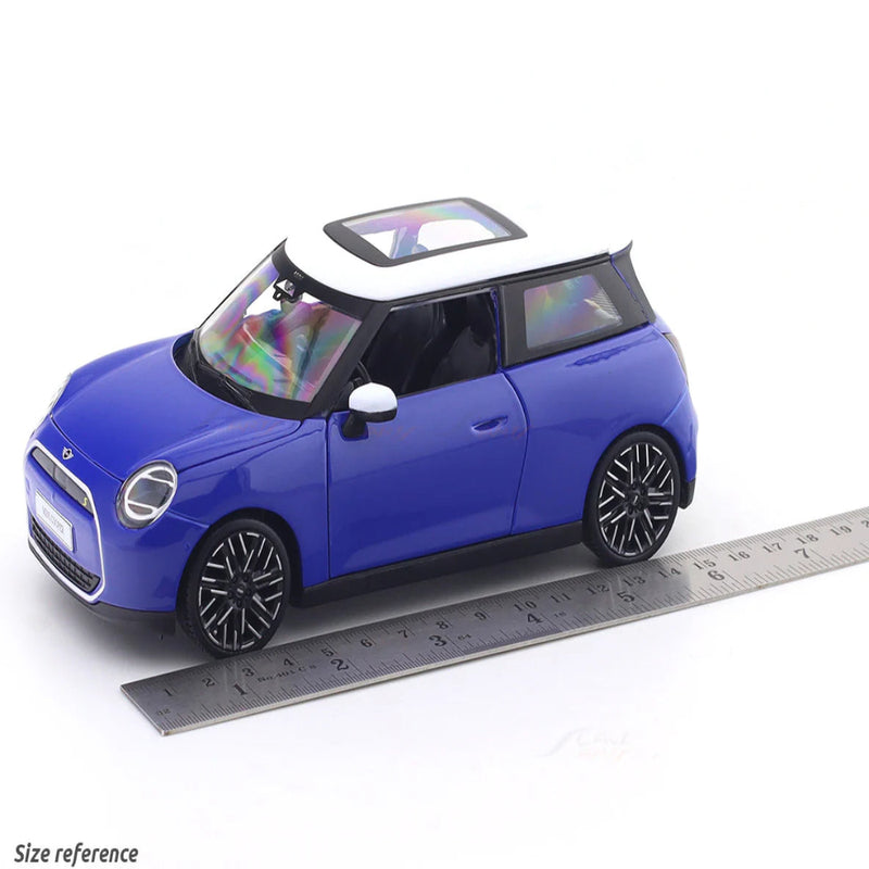 Maisto Mini Cooper SE J01 Blue 1:24 with Acrylic Case Licensed Diecast Scale Model Car Collectible