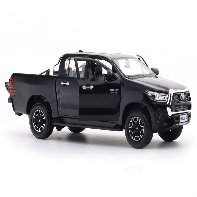 Maisto Toyota Hilux Black 1:27 Maisto licensed diecast Scale Model car collectible