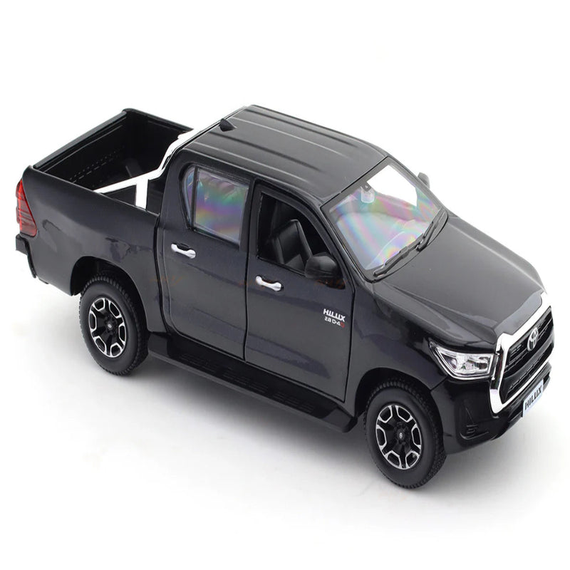 Maisto Toyota Hilux Black 1:27 Maisto licensed diecast Scale Model car collectible