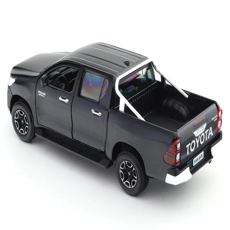 Maisto Toyota Hilux Black 1:27 Maisto licensed diecast Scale Model car collectible