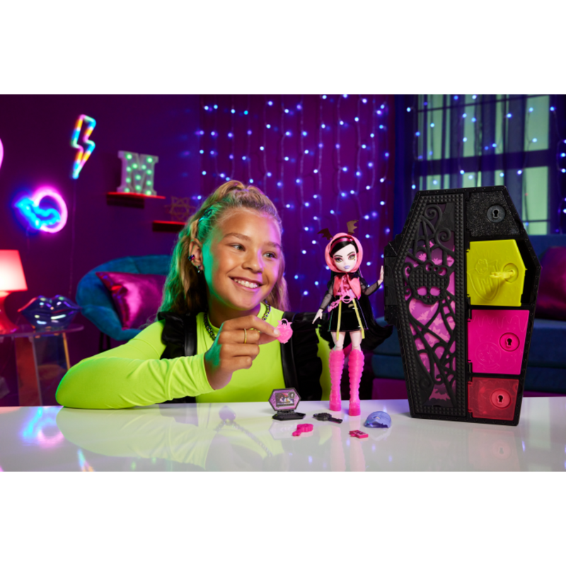 Monster High Doll, Draculaura, Skulltimate Secrets: Neon Frights