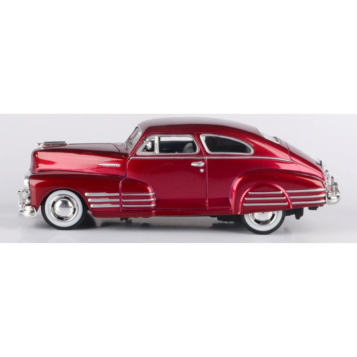 Motor Max 1948 Chevy Aerosedan Fleetline - Red