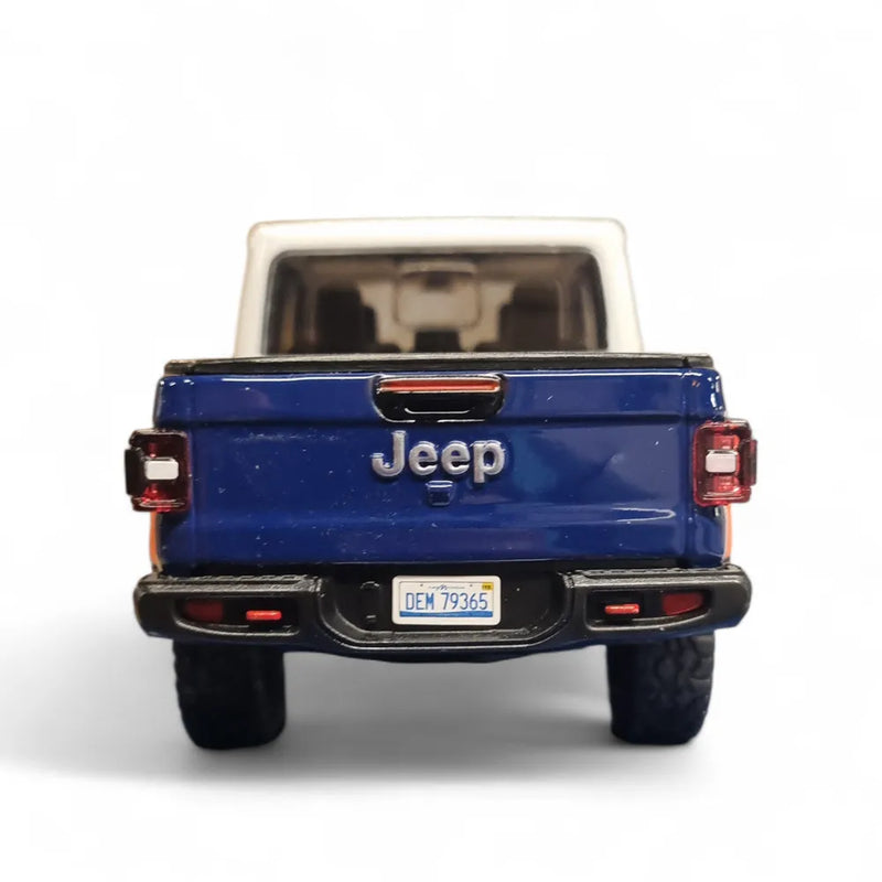 Motormax 1/27 Scale 2021 Jeep Gladiator Rubicon with Gulf Livery Diecast Scale Model