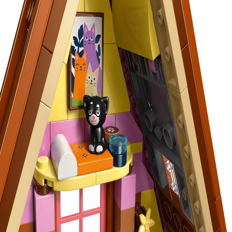 Lego 42682 Friends Nature Glamping Cabin (295 Pieces)
