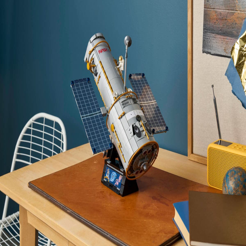 Lego 11382 Hubble Space Telescope (1252 pcs)