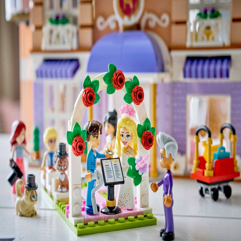 Lego 42704 Friends Heartlake City Grand Hotel (1406 Pieces)