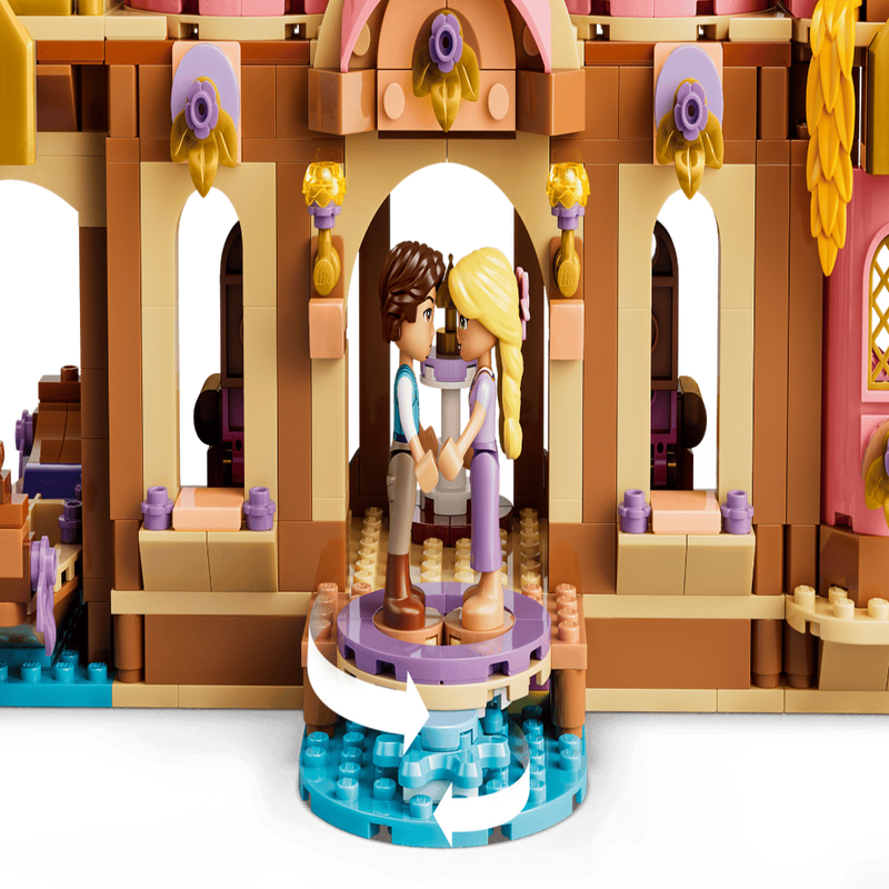 Lego 43297 Disney Rapunzel's Castle (676 Pieces)