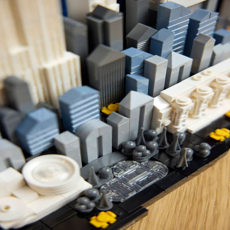Lego 21066 Architecture New York City –The Big Apple (1465 Pieces)