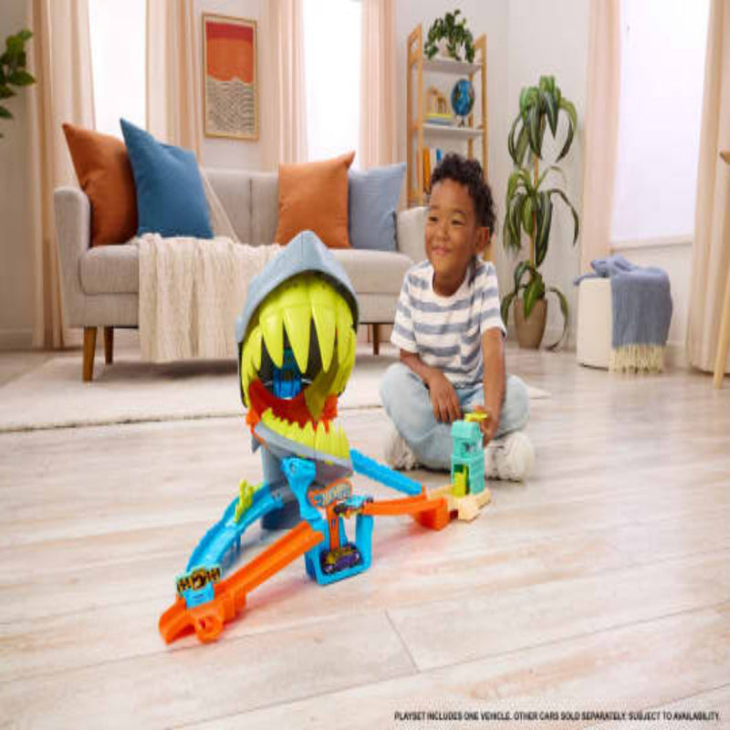 Hot Wheels City Shark Chomp Beach Playset
