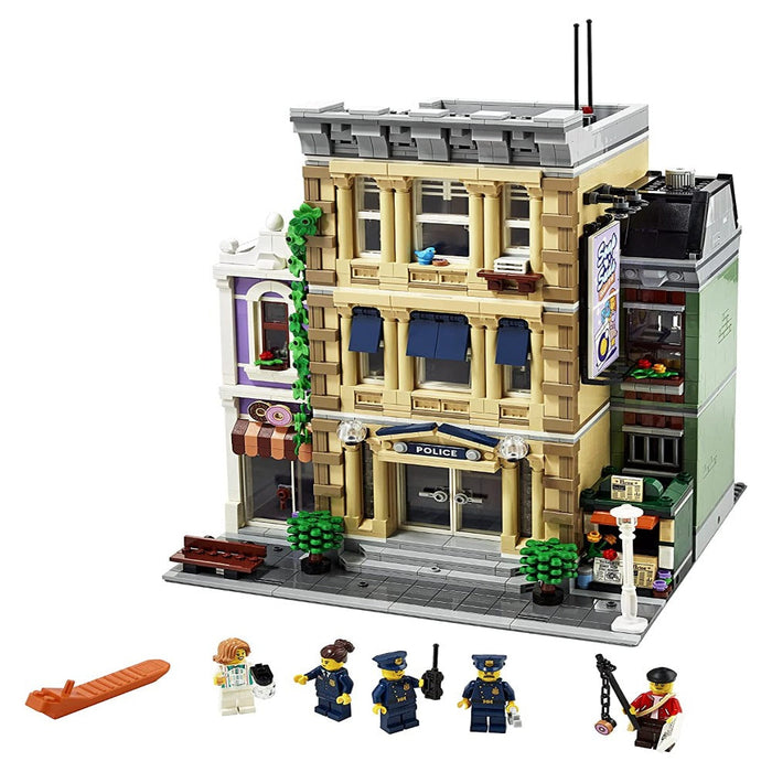 LEGO 10278 Icons Police Station-Construction-LEGO-Toycra