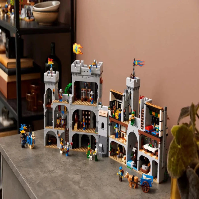 LEGO 10305 Icons Lion Knights' Castle-Construction-LEGO-Toycra