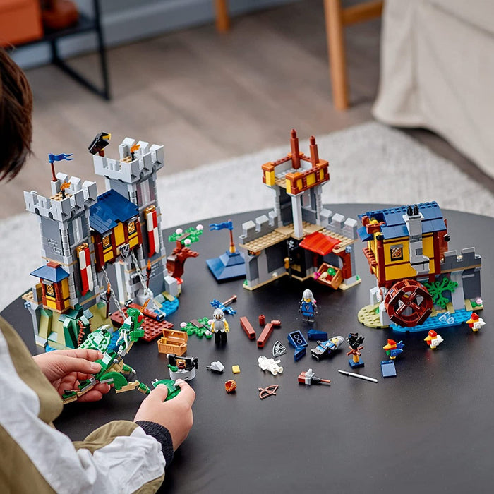 Medieval castle store toy set