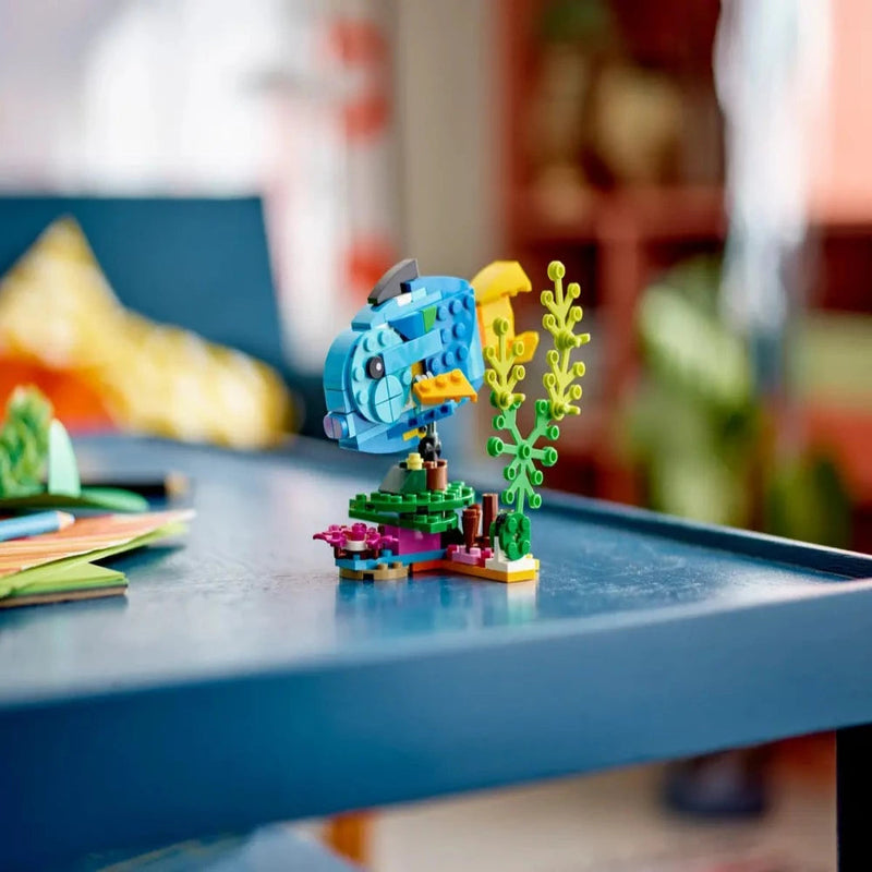 LEGO 31136 Creator Exotic Parrot
